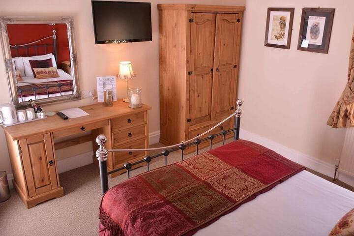 Room 8 of 27