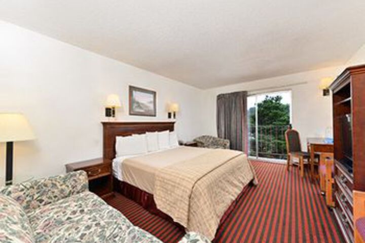 Room 41 of 62