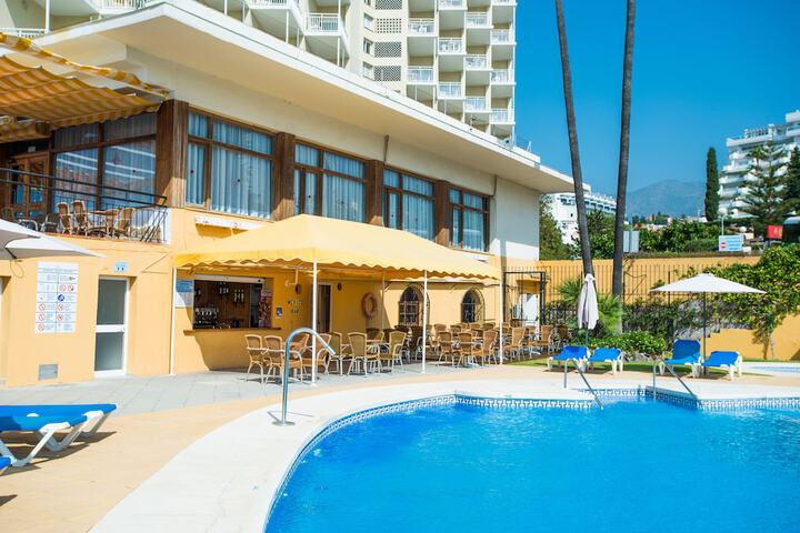 Pools & Facilities