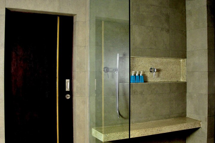 Room 40 of 92