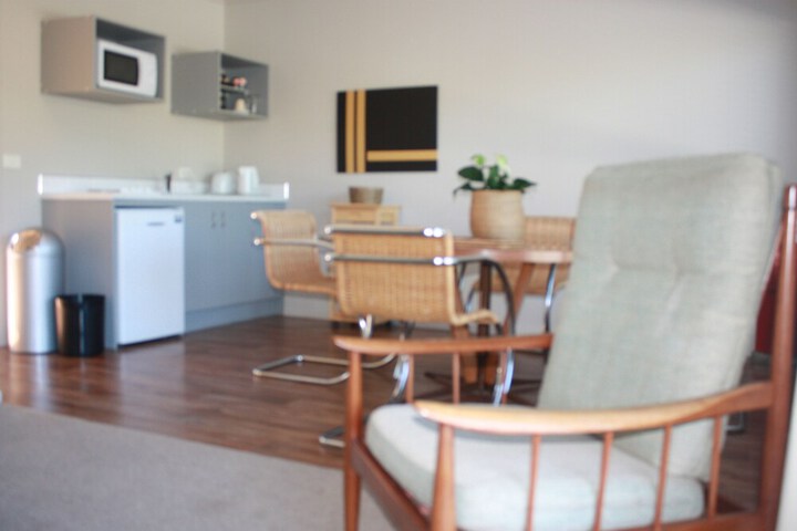 Room 30 of 65