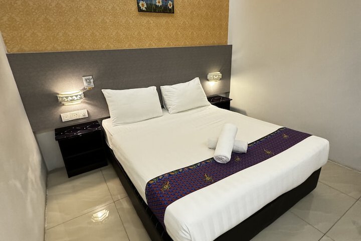 Room 5 of 30