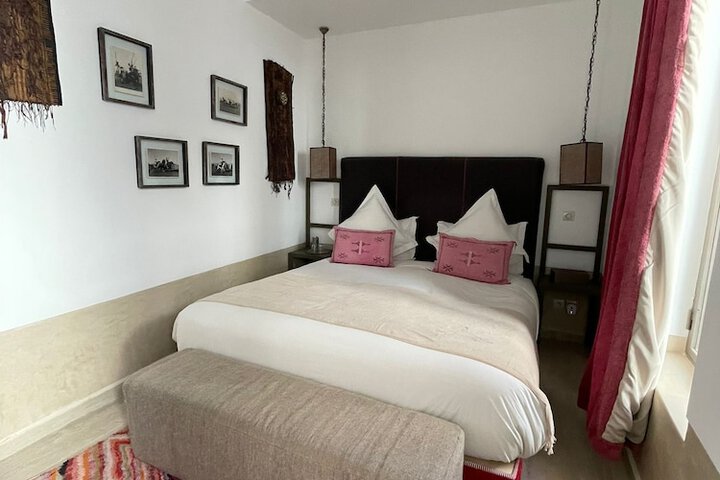 Room 15 of 65