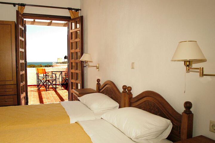 Room 2 of 58
