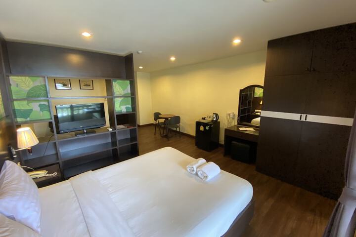 Room 37 of 186
