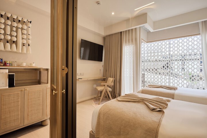 Room 12 of 54