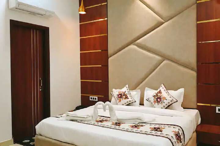 Room 5 of 22