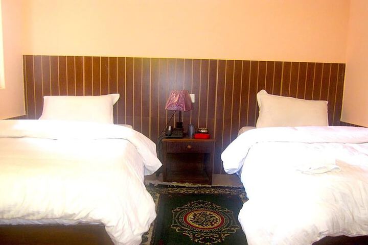 Room 3 of 18