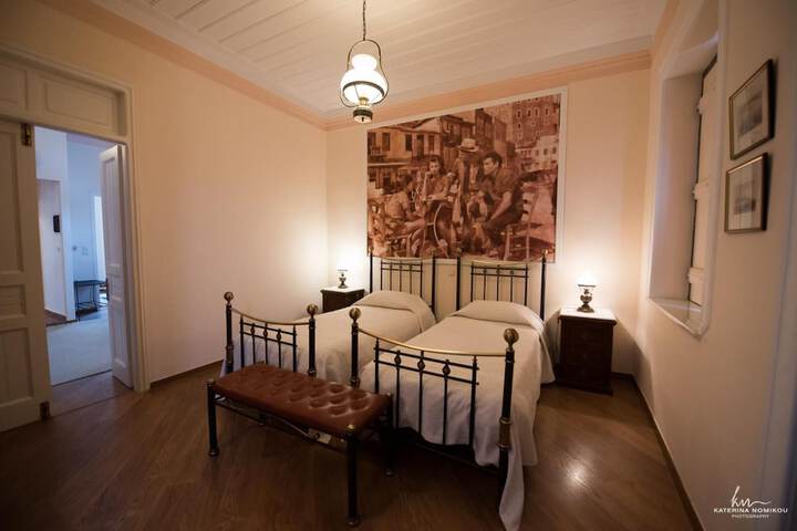 Room 5 of 60