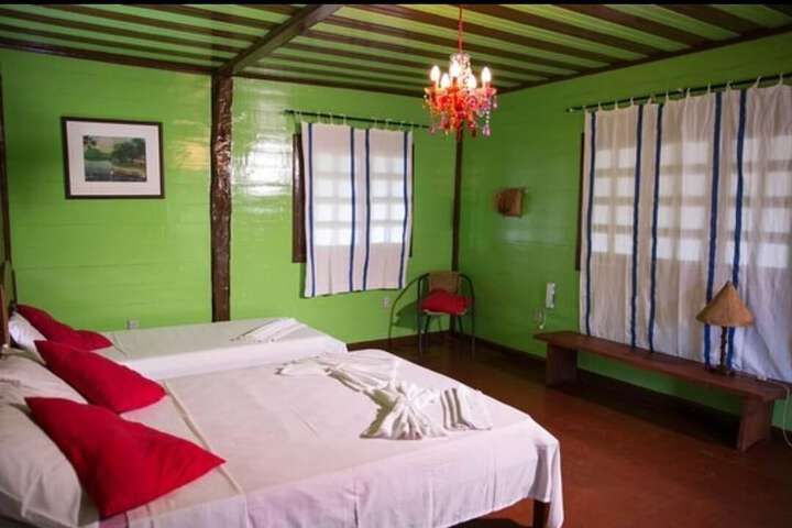 Room 6 of 17