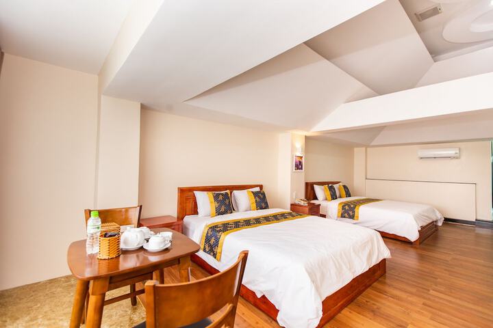 Room 9 of 46