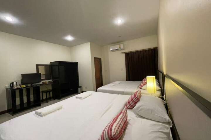 Room 21 of 42
