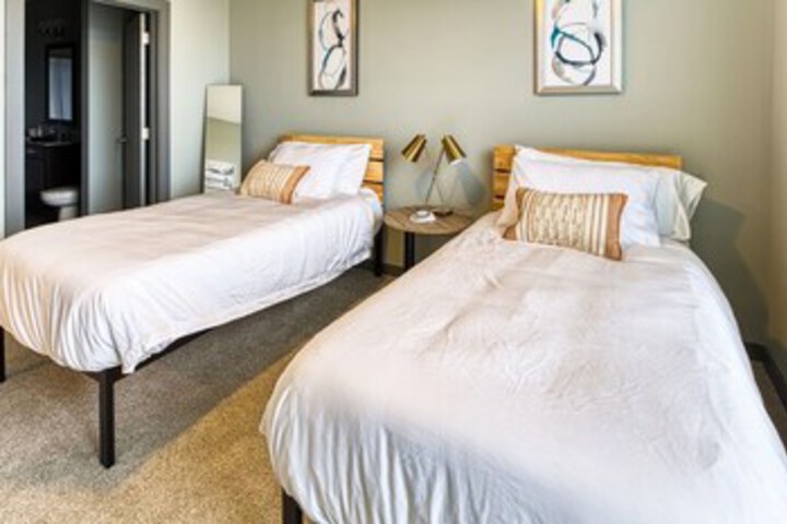 Room 216 of 283