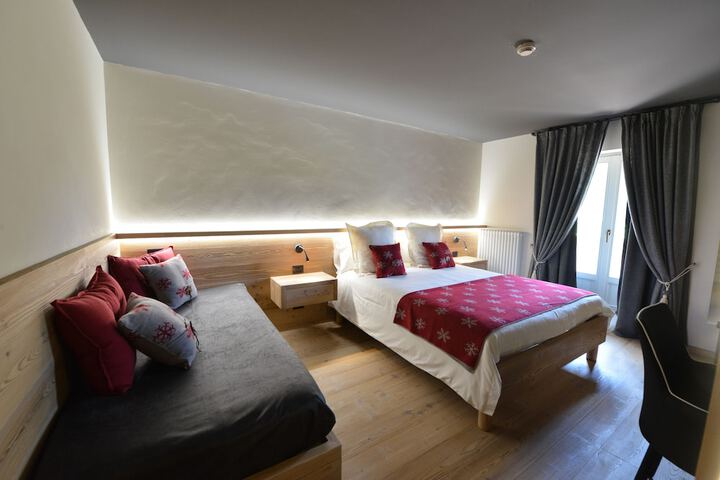 Room 5 of 34