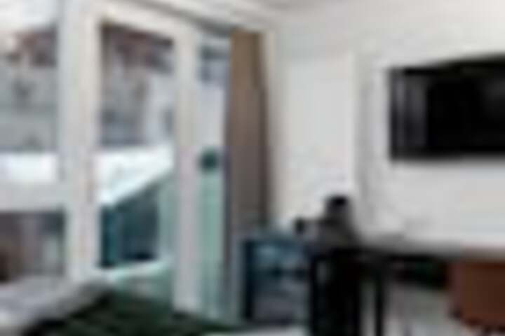 Room 62 of 219
