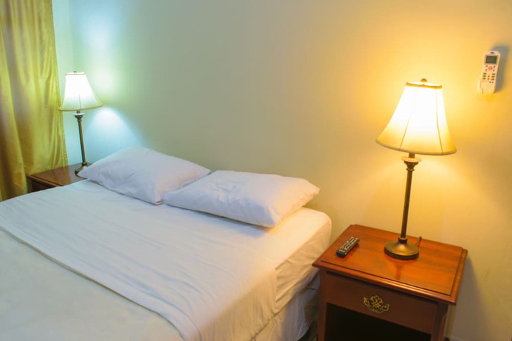 Room 18 of 39