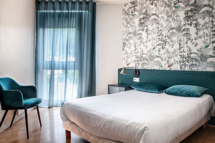 Room 2 of 26