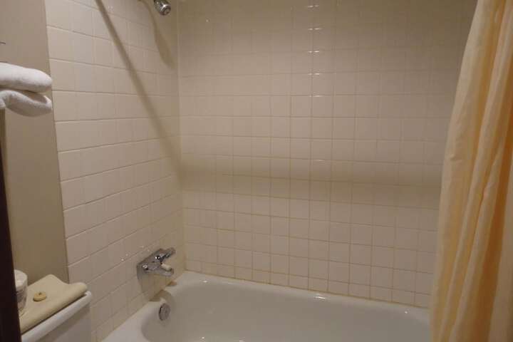Room 10 of 39