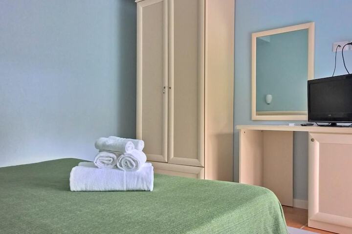 Room 13 of 57