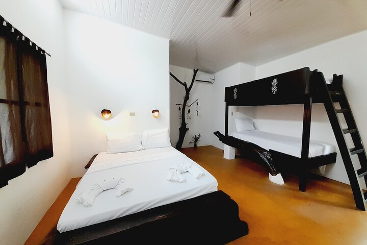 Room 16 of 49