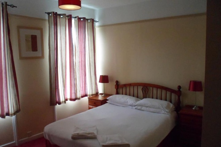 Room 17 of 37