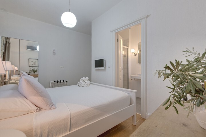 Room 21 of 60