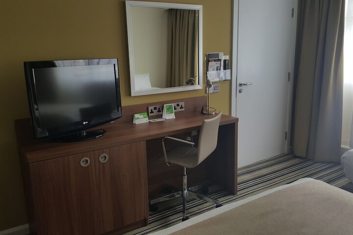 Room 7 of 109