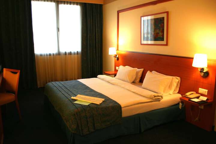 Room 20 of 66