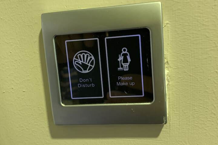 Room 98 of 126