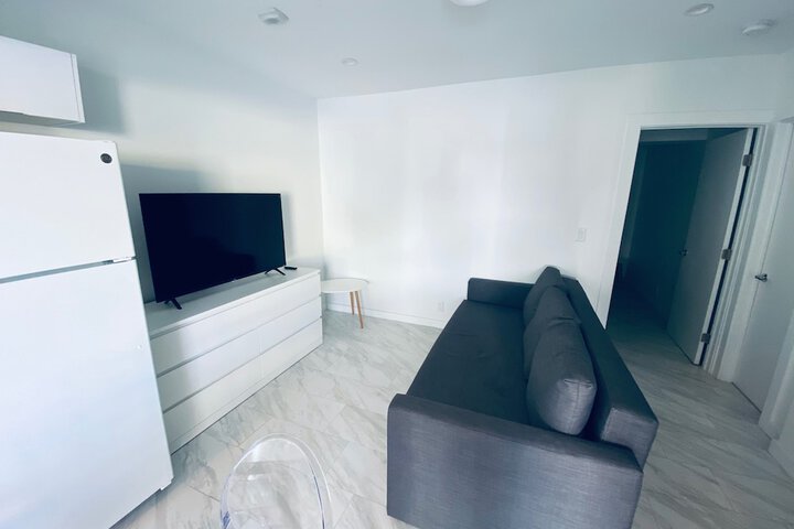 Room 53 of 174