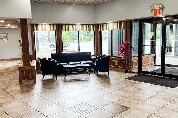 Guest Lobby