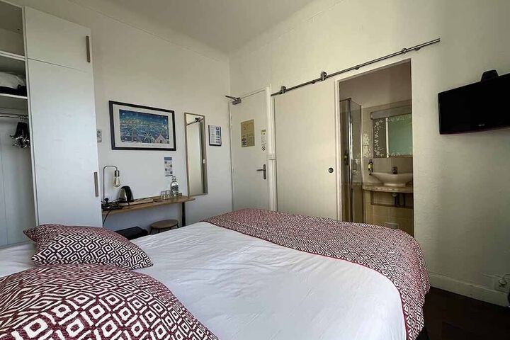Room 12 of 52