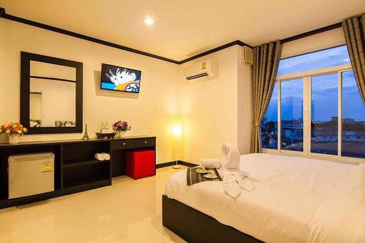 Room 16 of 43
