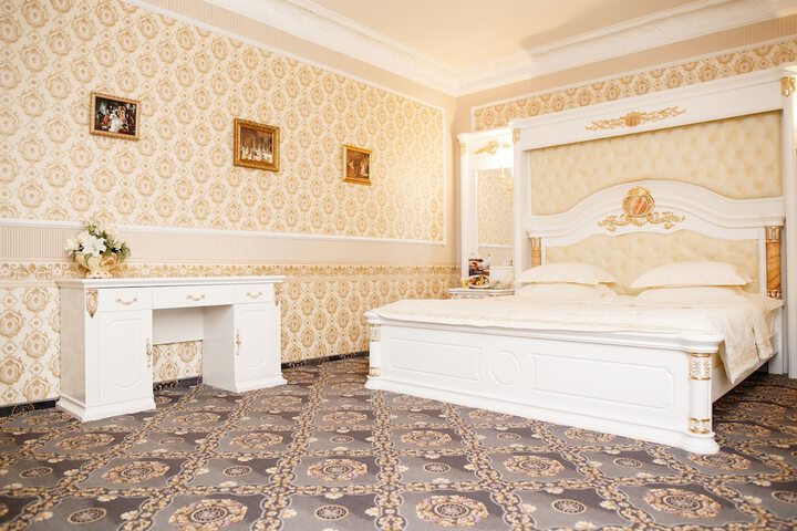 Room 14 of 91