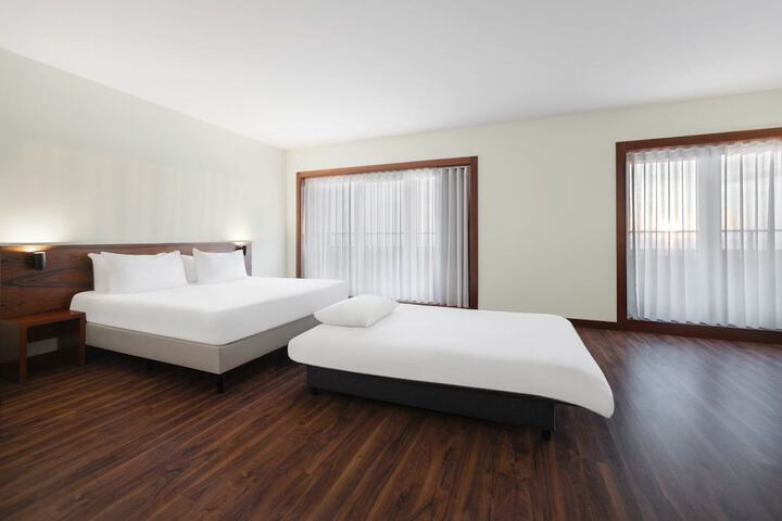 Room 48 of 135