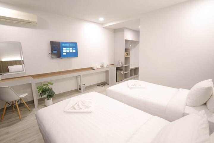 Room 7 of 23