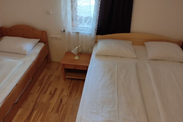 Room 43 of 188