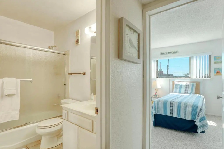 Room 2 of 21