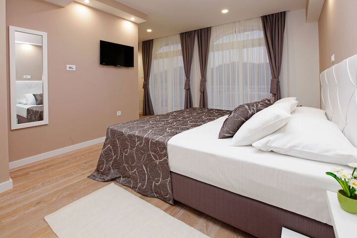 Room 14 of 81