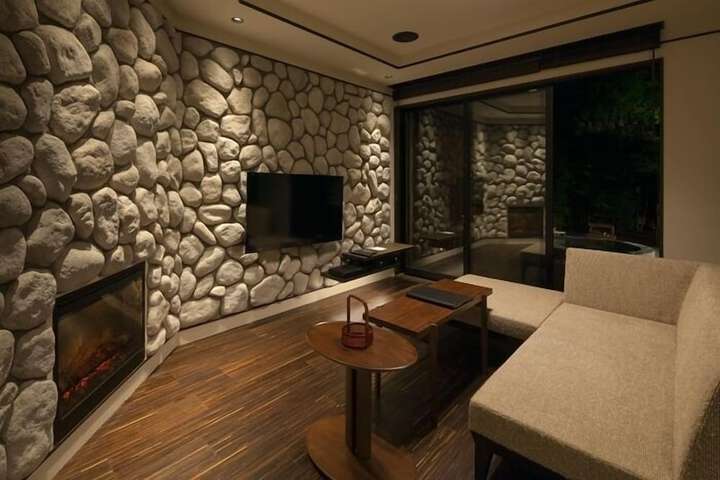 Room 33 of 75