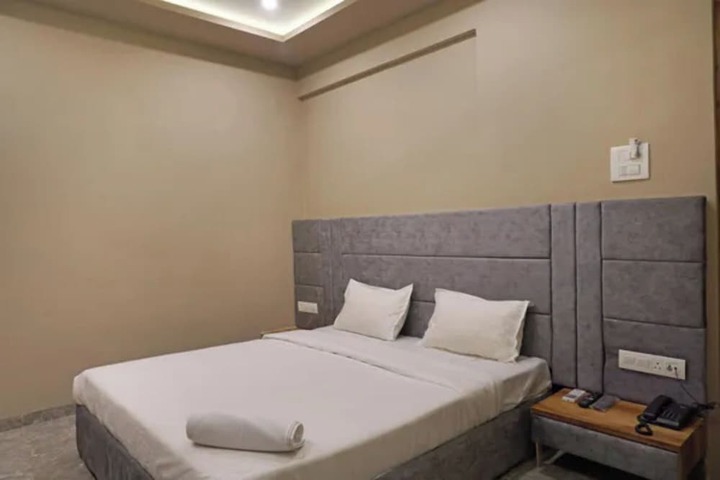 Room 19 of 29