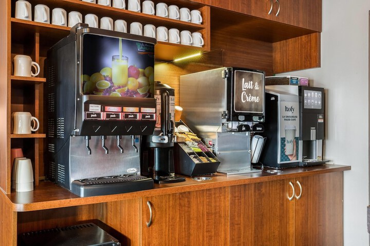 Breakfast/Coffee Service 113 of 136