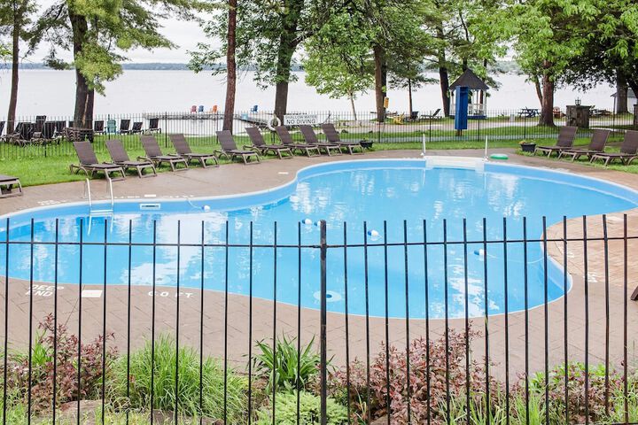 Swimming pool at Bayview Wildwood Resort an Ascend Collection Resort