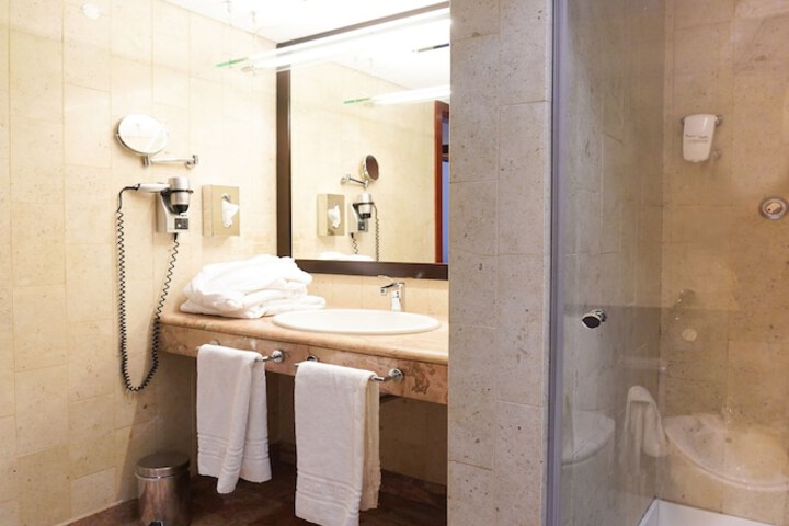 Clean Restrooms