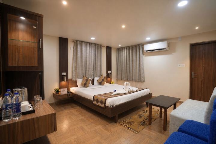 Room 4 of 20