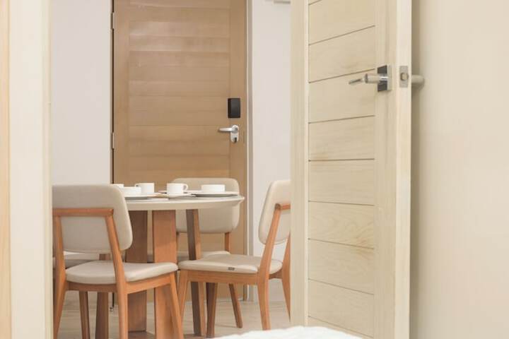 Room 20 of 83