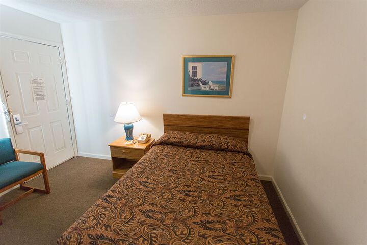 Room 25 of 36