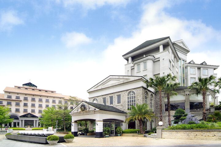 Hotel 77 of 78