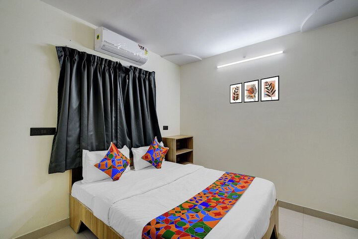 Room 14 of 24