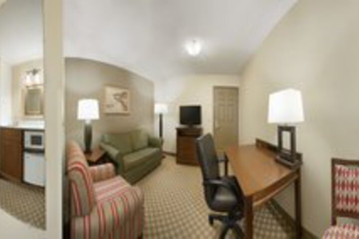 Room 34 of 68